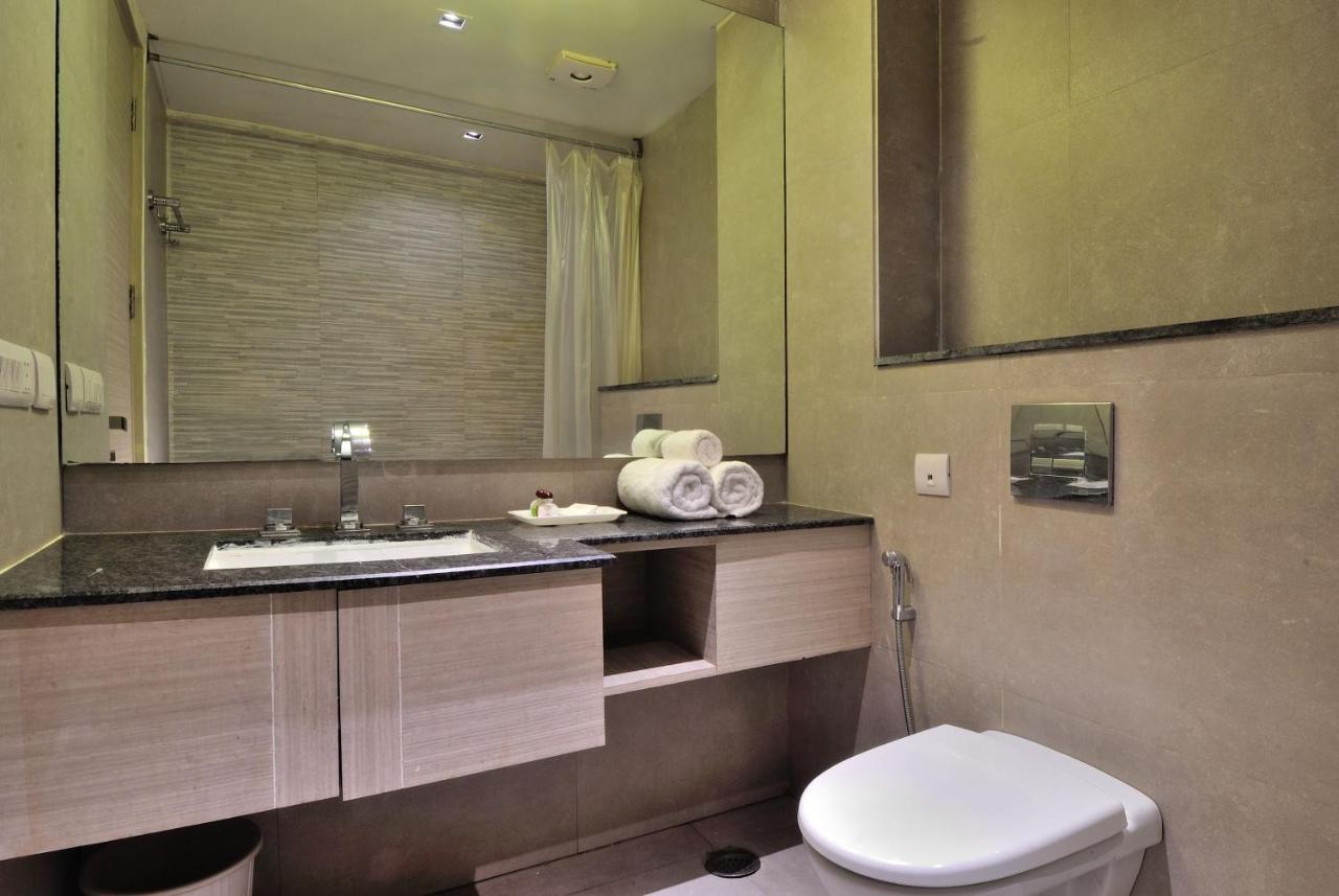 Hotel Royal Grand - Opposite Axis Bank East Patel Nagar Нью-Дели Экстерьер фото